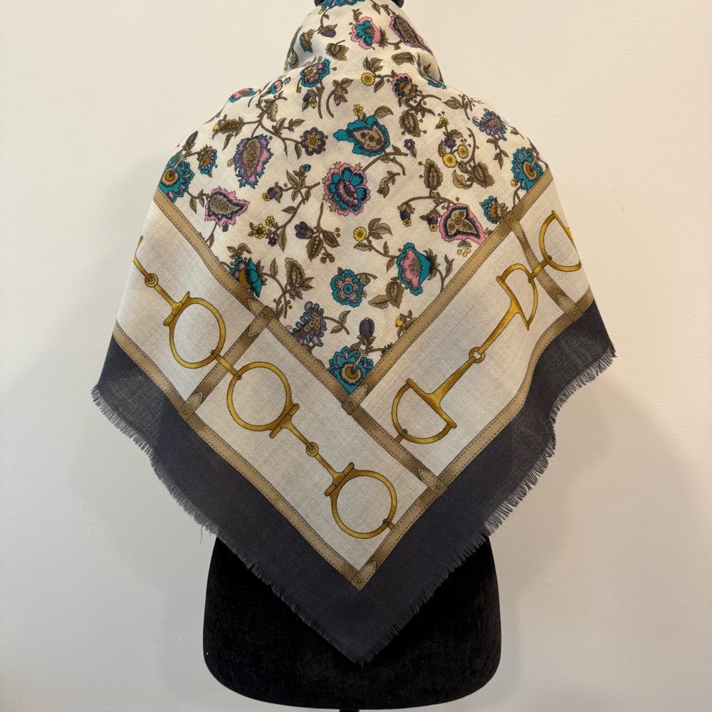 Celine Silk Scarf 90 Carré Floral Navy Ivory Made in France - Picture 7 of 14